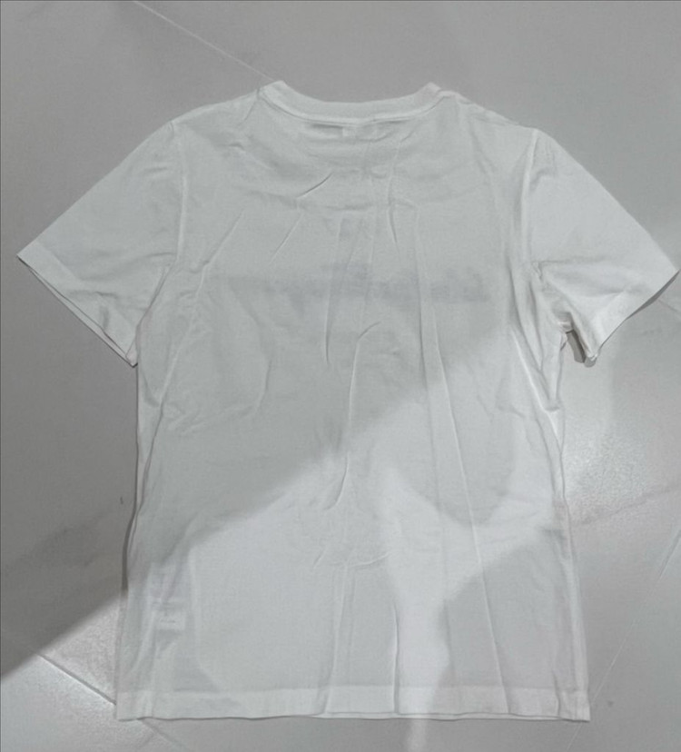 페라가모 반팔티 여성 자라 코스 셀리느 비비안웨스트우드 프라다 마쥬 가니 구찌 디올 산드로 겐조 이로 이미지