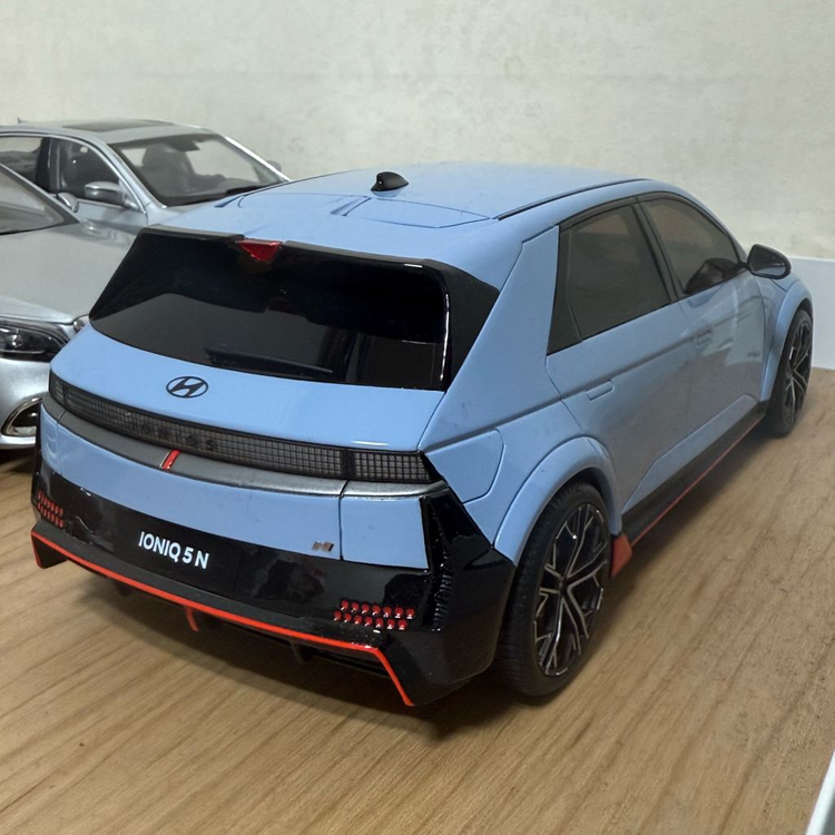 1:18 OTTO Mobile 현대 아이오닉5 N-퍼포먼스 블루 레진 다이캐스트 이미지