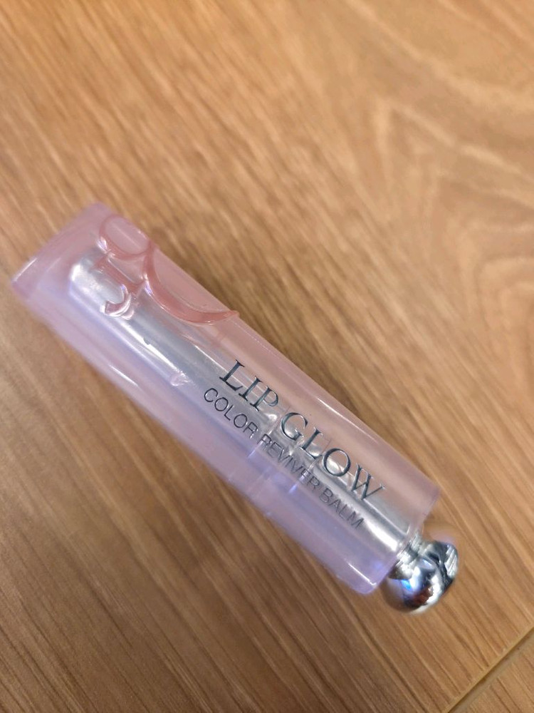 디올 립글로우 립밤 이미지
