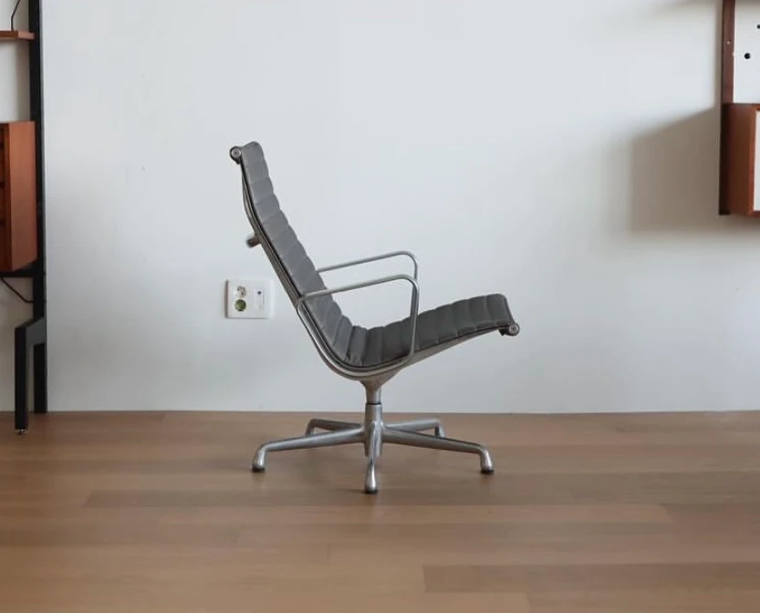Herman Miller 허먼밀러 aluminium group 의자 이미지