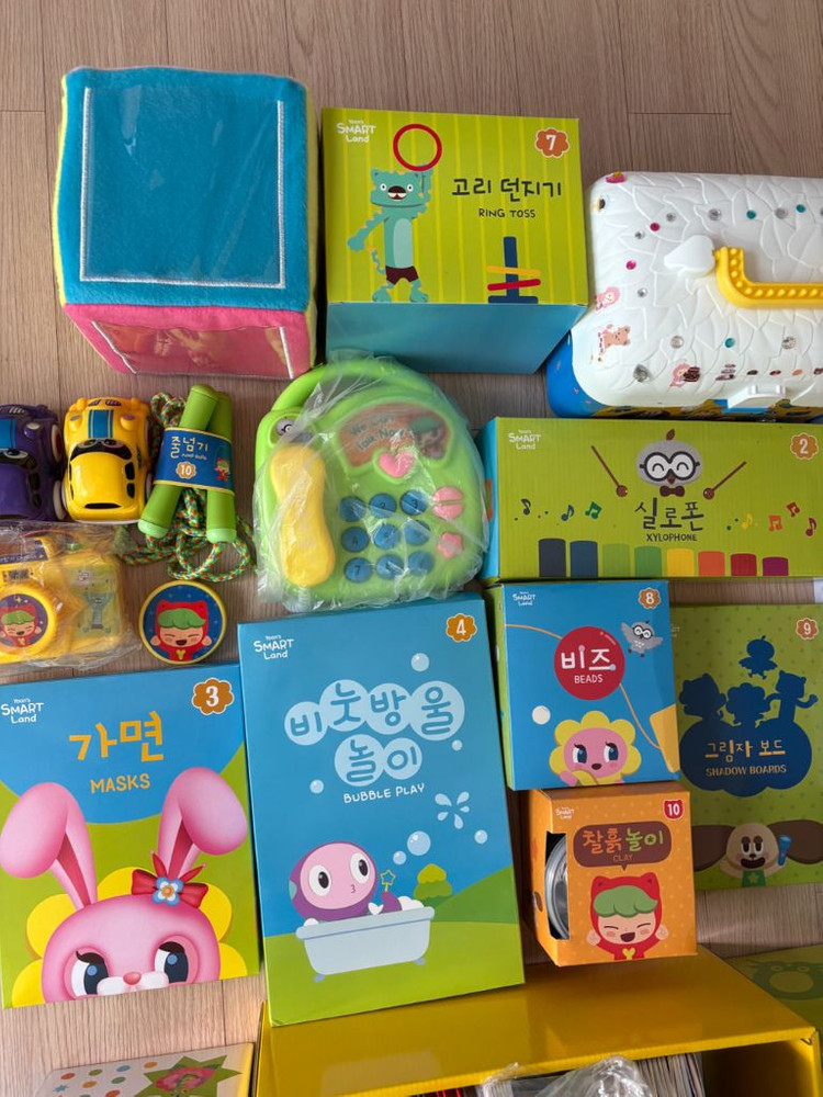 윤선생 스마트랜드 1,2, 파니퍽스펀, 스토리펀 탭 및 도서 및 교구 세트 이미지