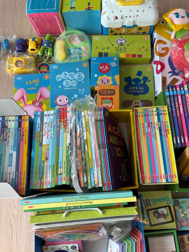 윤선생 스마트랜드 1,2, 파니퍽스펀, 스토리펀 탭 및 도서 및 교구 세트 이미지