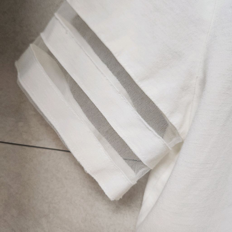 여성 반팔 티셔츠 이미지