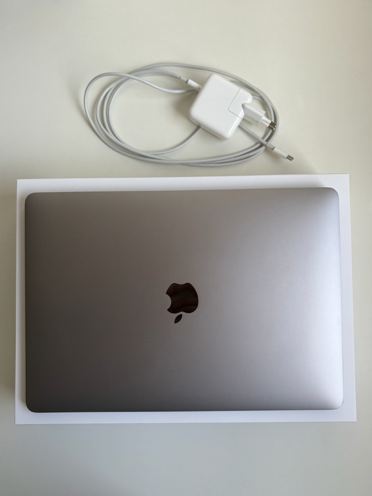 맥북 에어 M1 스페이스그레이 13인치 2020 이미지