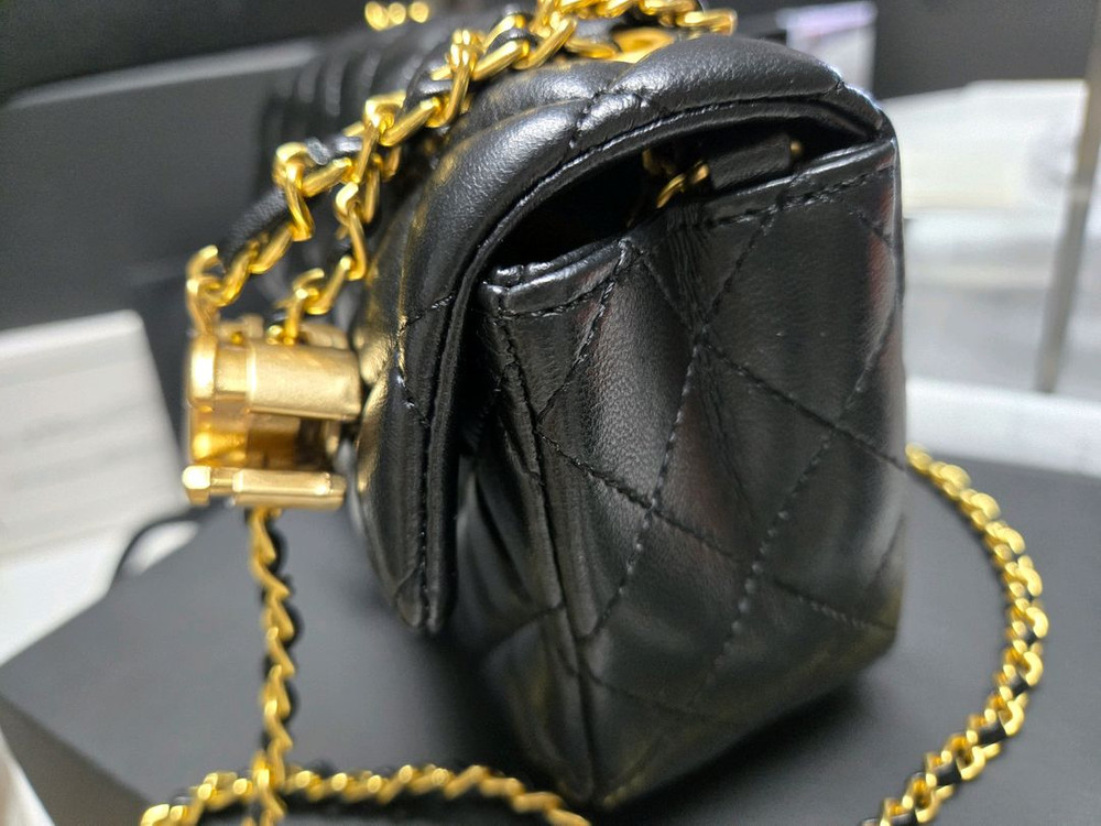 샤넬 25FW cc로고 미니 플랩백 이미지