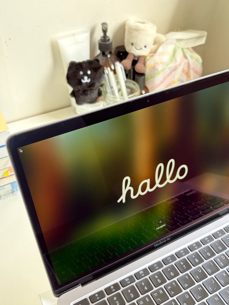 맥북 에어 M1 스페이스그레이 13인치 2020 이미지