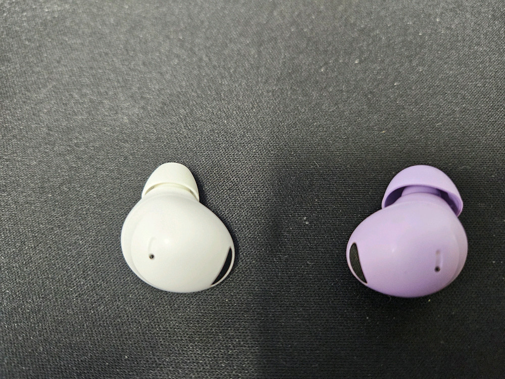 버즈2 프로 왼쪽, 오른쪽 이미지