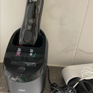 브라운 전기면도기8풀세트+파워케이스+세정액3개 40만->19만 이미지