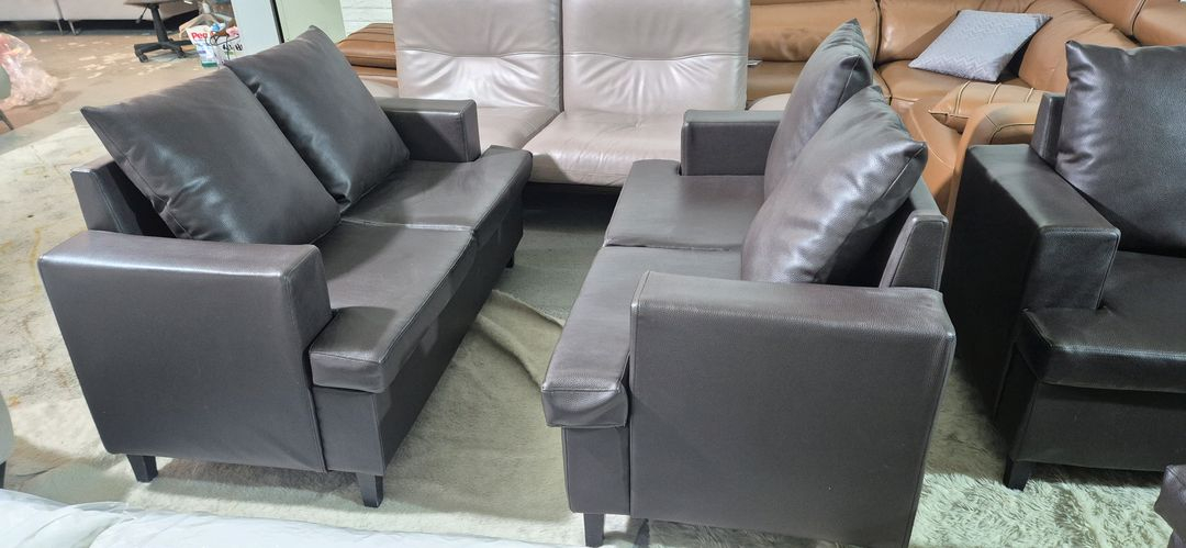 최고급 레자 가죽 2인 소파(총8개)개당 9만원 이미지