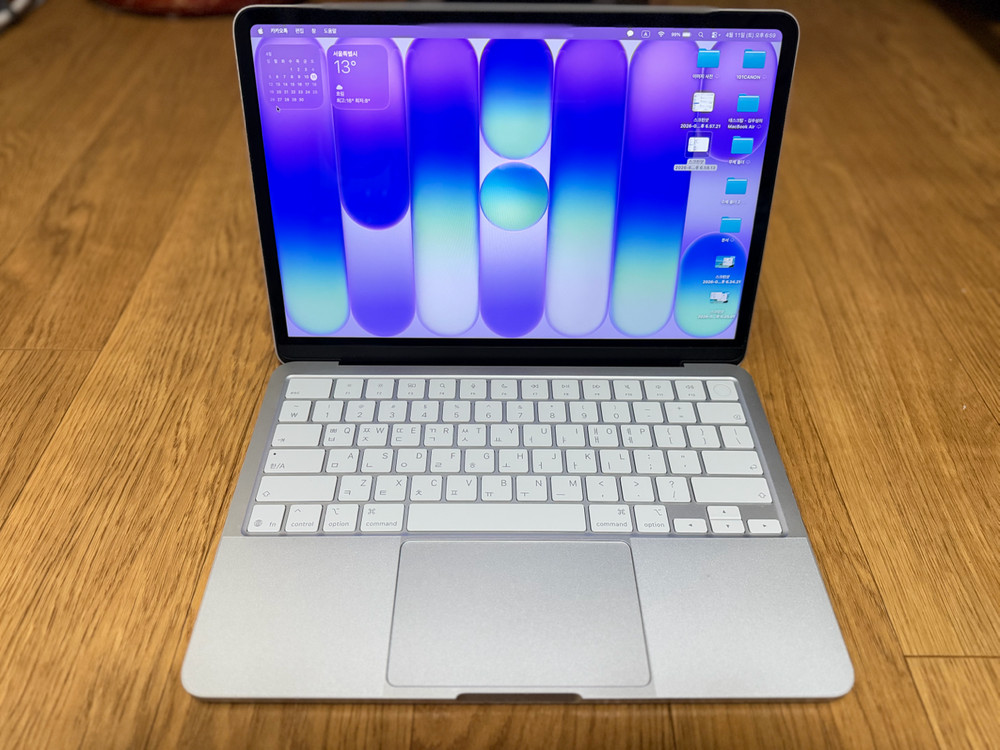 맥북네오 실버색상 512기가 새제품급 팝니다 이미지