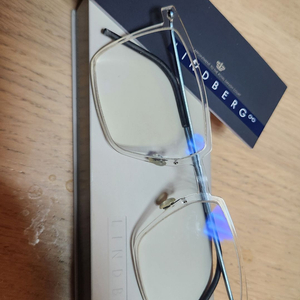 린드버그 6577라인 투명테 54사이즈 커스텀 판매합니다. 이미지