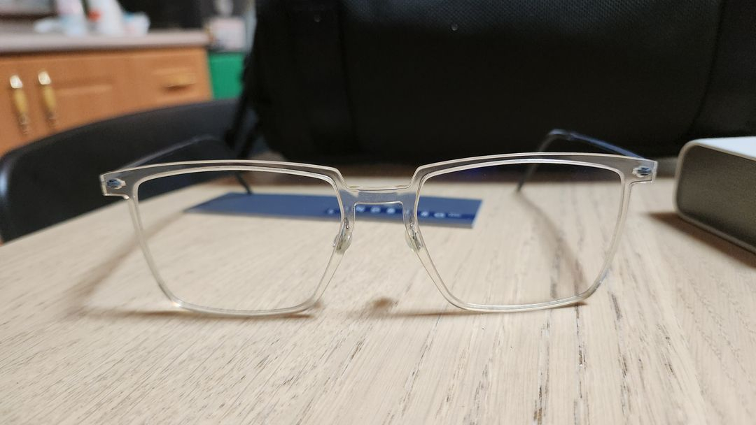 린드버그 6577라인 투명테 54사이즈 커스텀 판매합니다. 이미지