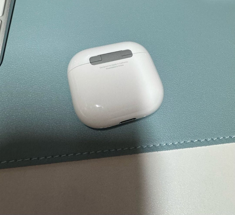 애플 에어팟4 노이즈캔슬링가능모델 이미지