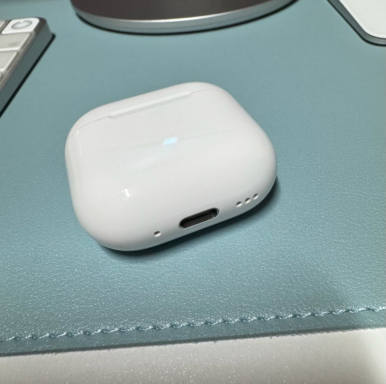 애플 에어팟4 노이즈캔슬링가능모델 이미지