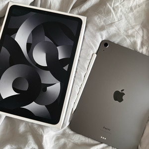 아이패드 에어 5세대 + 애플팬슬 2세대 이미지