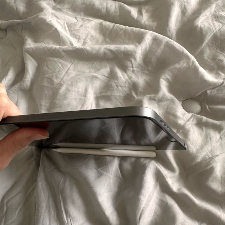 아이패드 에어 5세대 + 애플팬슬 2세대 이미지