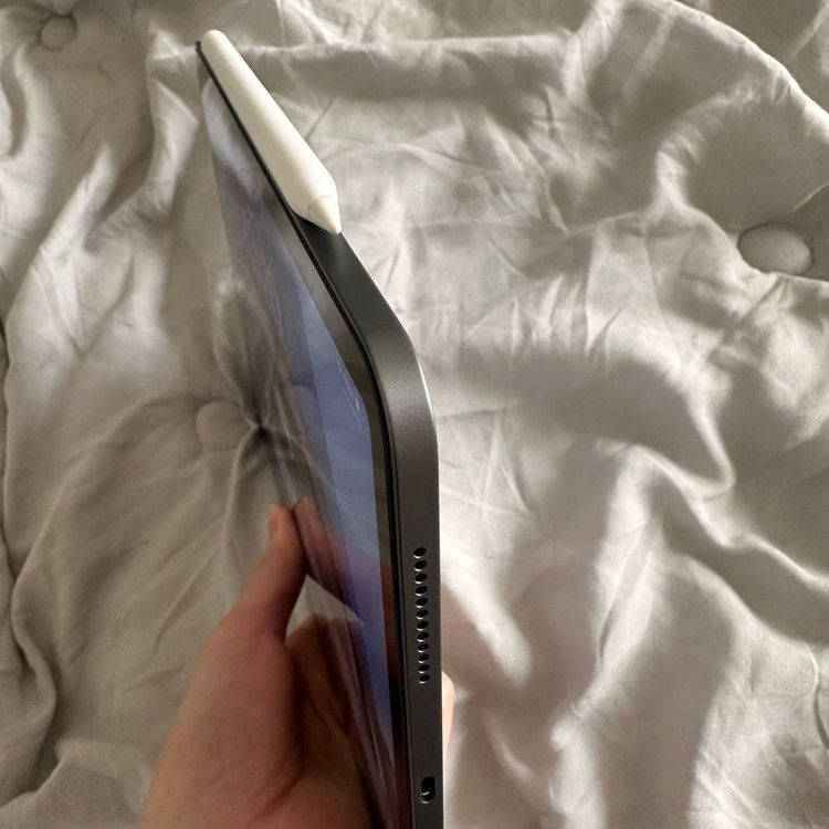 아이패드 에어 5세대 + 애플팬슬 2세대 이미지