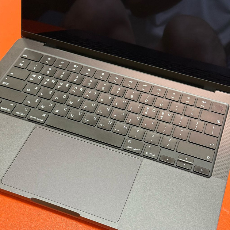 맥북 M3 Pro 14인치 18/512 배터리성능100 팝니다 이미지