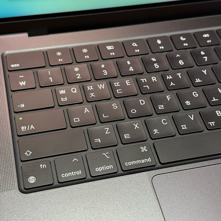 맥북 M3 Pro 14인치 18/512 배터리성능100 팝니다 이미지