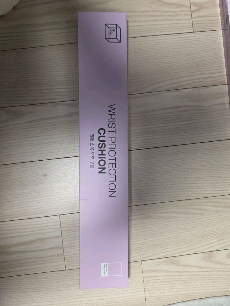 팬톤 멀티 페어링 블루투스 키보드. 마우스. 손목 쿠션 3종 풀세트이며. 미개봉 새제품 이미지