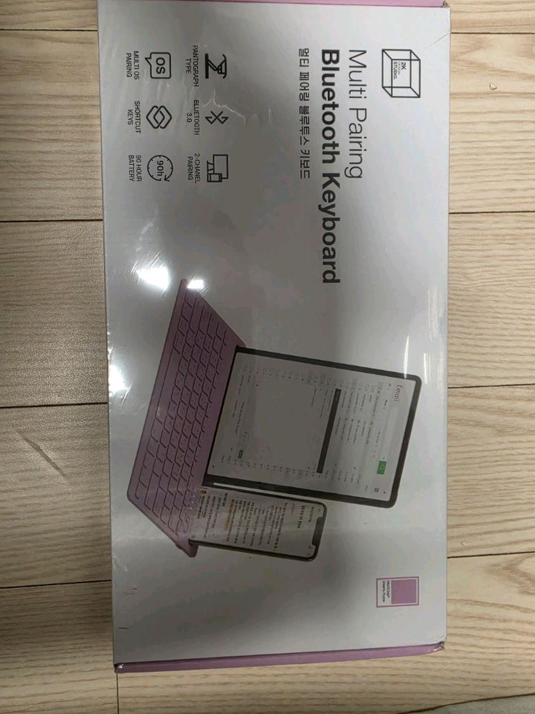 팬톤 멀티 페어링 블루투스 키보드. 마우스. 손목 쿠션 3종 풀세트이며. 미개봉 새제품 이미지