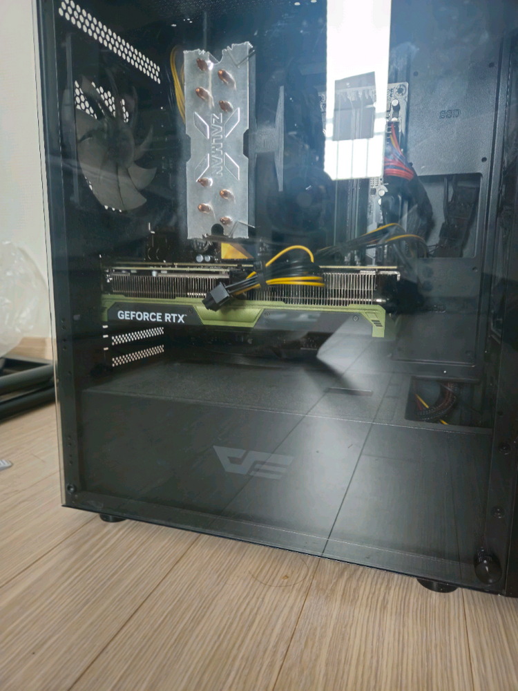 12400f 4070 게이밍 컴퓨터 이미지