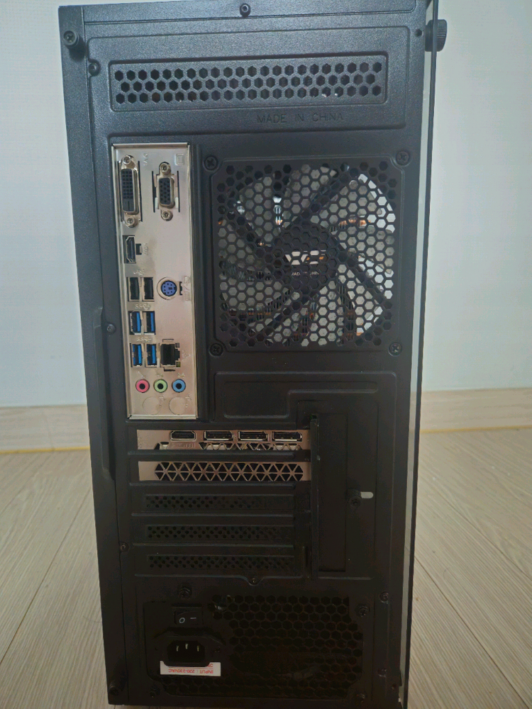 12400f 4070 게이밍 컴퓨터 이미지