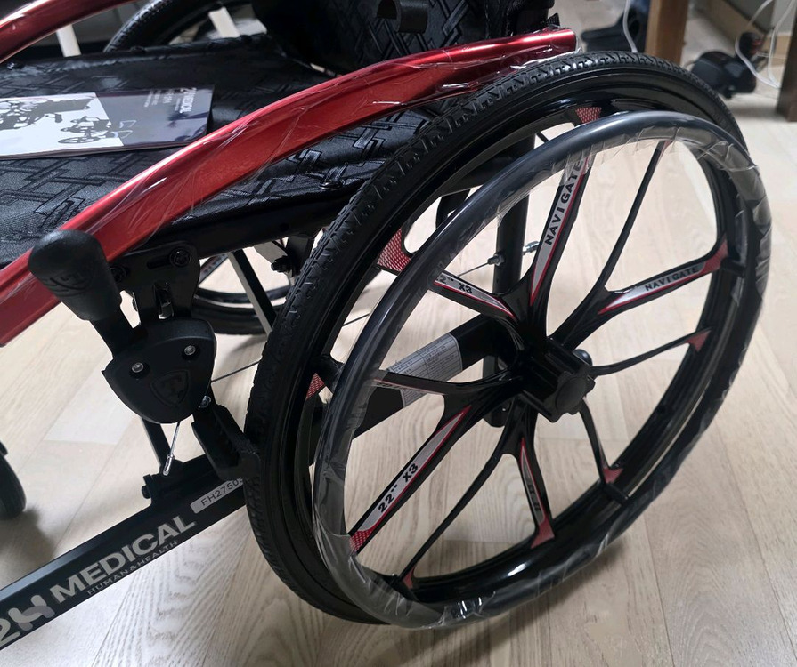 2H MEDICAL 프리미엄 경량 접이식 흴체어 레드 이미지