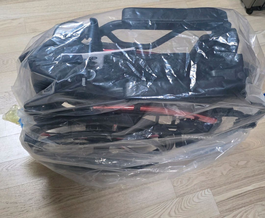 2H MEDICAL 프리미엄 경량 접이식 흴체어 레드 이미지