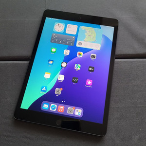 부산 아이패드 7세대 셀룰러 32GB 배터리100% 팝니다. 이미지