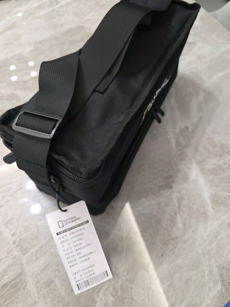 내셔널지오그래픽 캠핑 테이블 이미지