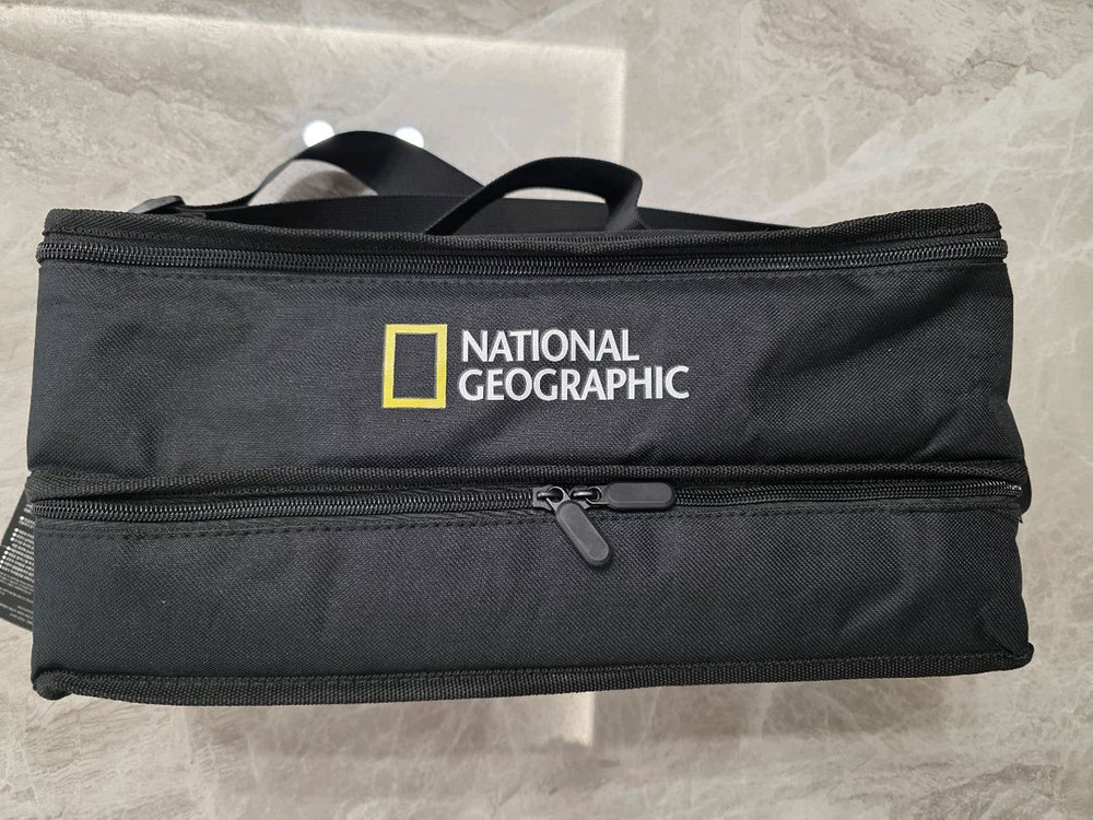 내셔널지오그래픽 캠핑 테이블 이미지