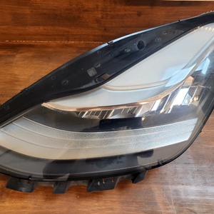 테슬라 모델3 구형 라이트 (모듈x) 이미지