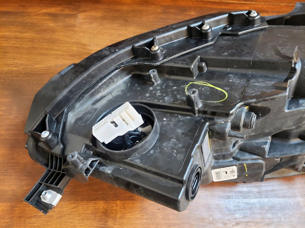 테슬라 모델3 구형 라이트 (모듈x) 이미지