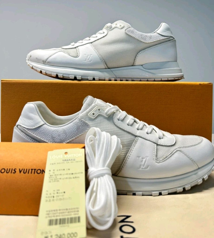 백화점정품 ) 루이비통 런어웨이 남성 스니커즈 이미지