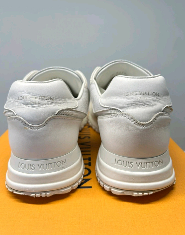 백화점정품 ) 루이비통 런어웨이 남성 스니커즈 이미지