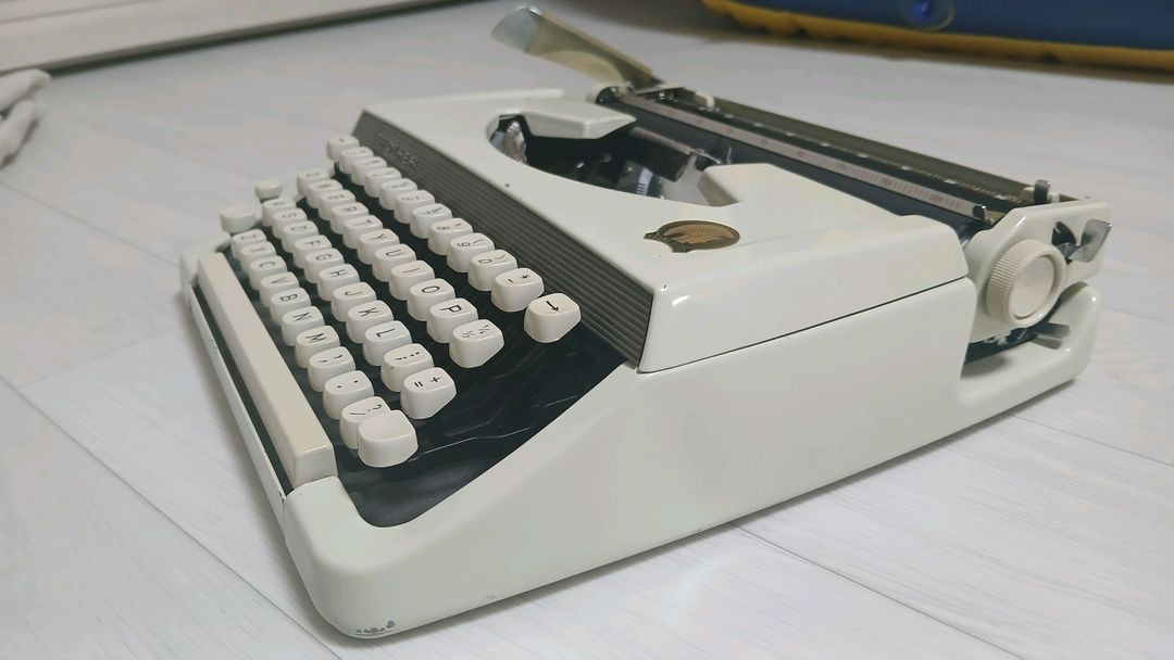 1960년대 브라더 영문 타자기 이미지