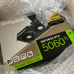 RTX 5060 Ti 게이밍 그래픽카드 이미지