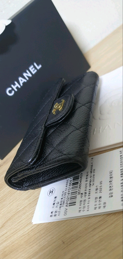 샤넬 캐비어 클똑 카드지갑/지갑 정품S급(보증서O)구찌프라다루이비통디올고야드샤넬셀린느보테가생로랑발렌시아가버버리가방 이미지