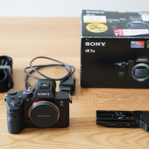 풀프레임 미러리스 소니 a7m3 바디 + 그립 + 핸드스트랩 세트 이미지