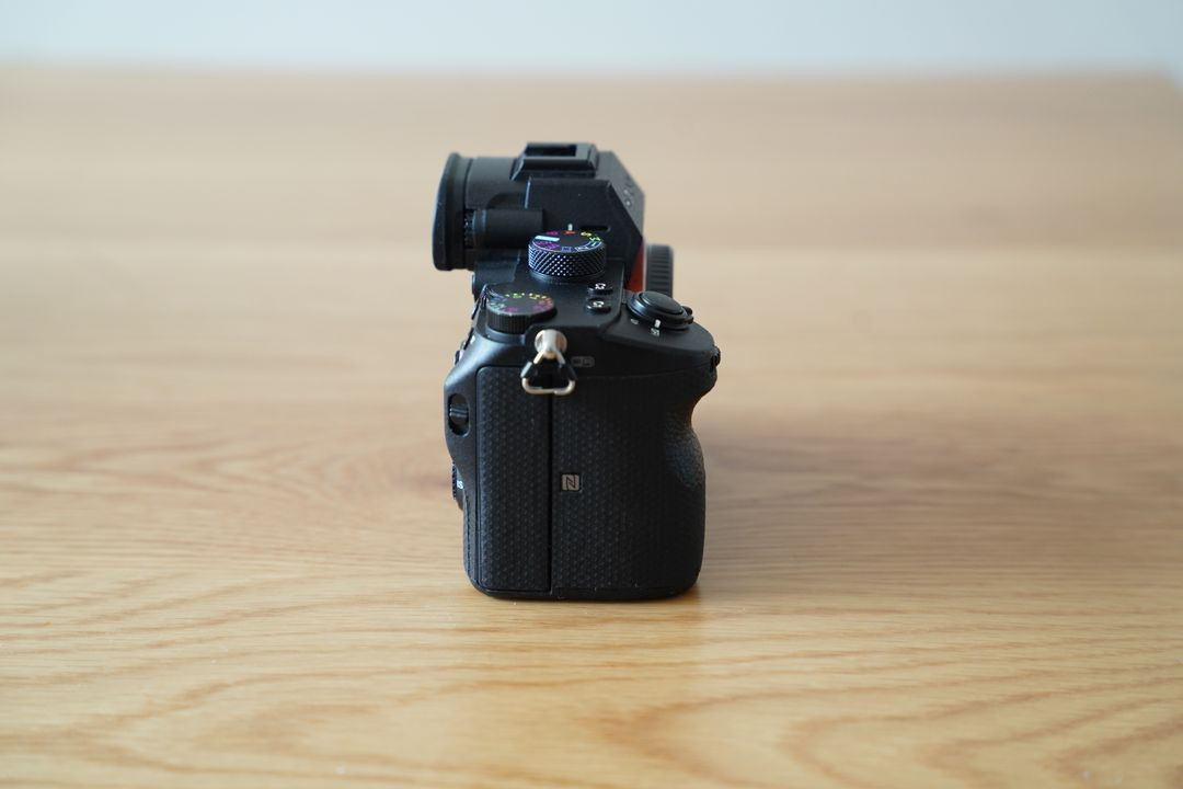 풀프레임 미러리스 소니 a7m3 바디 + 그립 + 핸드스트랩 세트 이미지