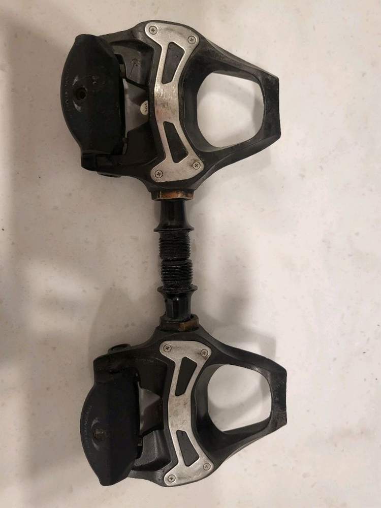 시마노 105(r5800) 로드자전거 클릿페달 팔아요. 택포4.5만 이미지