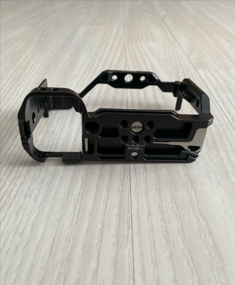 소니 ZV-E1 스몰리그 케이지 이미지