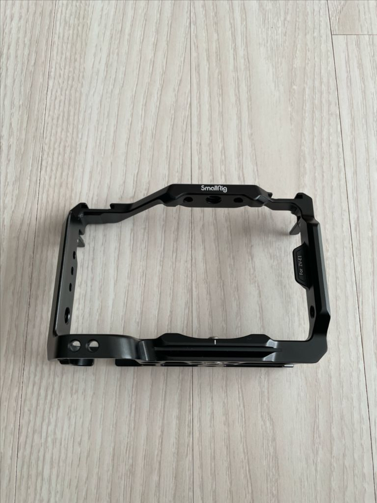 소니 ZV-E1 스몰리그 케이지 이미지