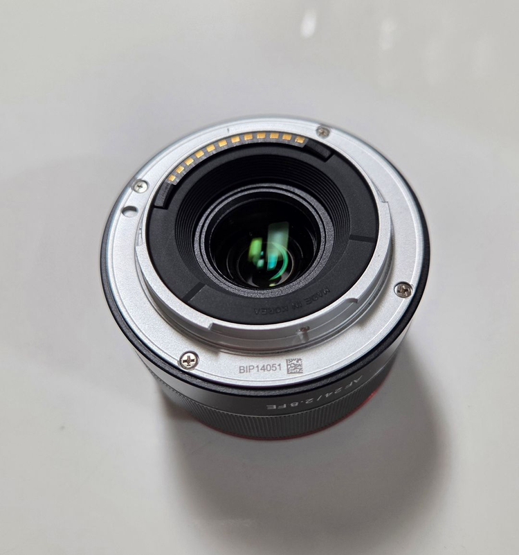 삼양 24mm f2.8 / 24.8 소니마운트 판매합니다. 이미지