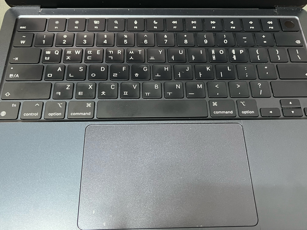 맥북 에어m3 13인치 16GB 8코어 512GB 이미지