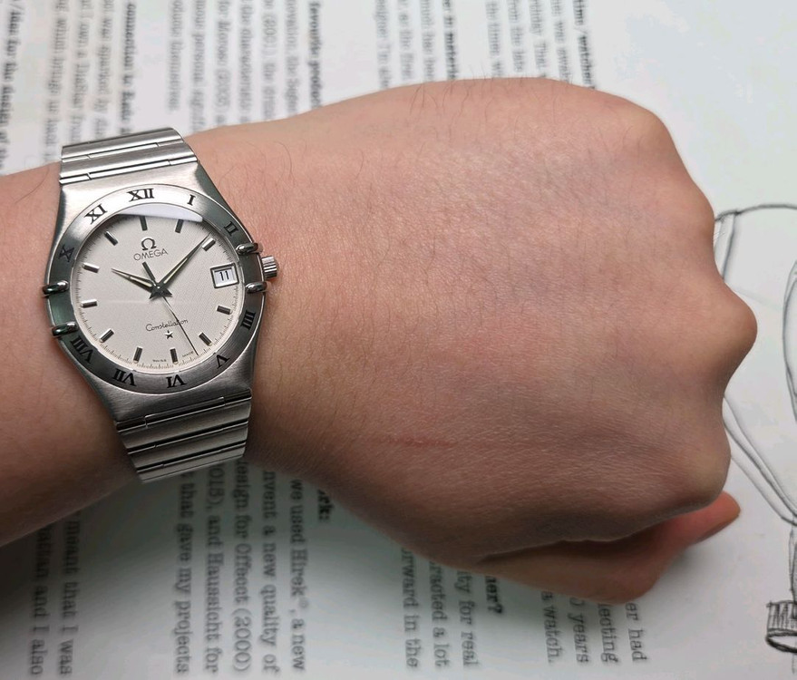 오메가 컨스틸레이션 별로고 격자 화이트판 쿼츠 브레이슬릿 ver. 이미지