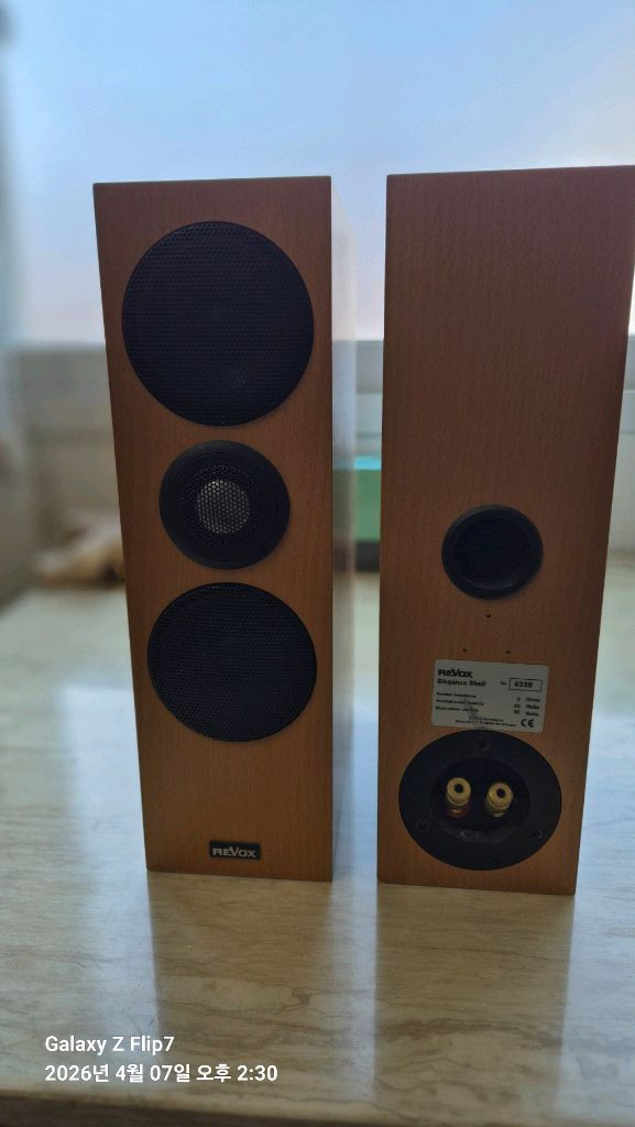 리복스(REVOX) Elegance Shelf 북쉘프 스피커 판매합니다 이미지