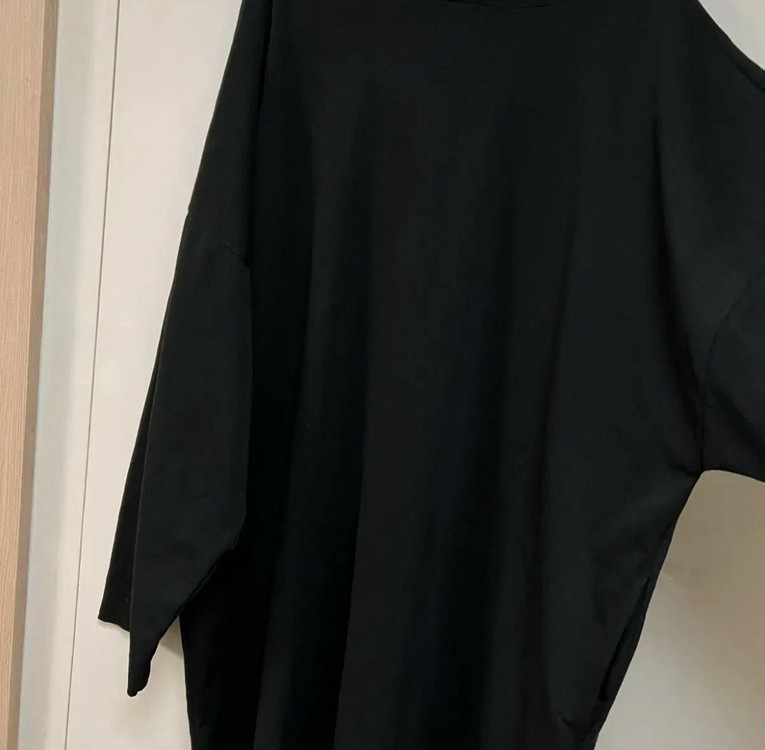 꺌랑 CALIN 롤업 후드 원피스 숏기장 블랙 검정 오버핏 루즈핏 임부복 이미지