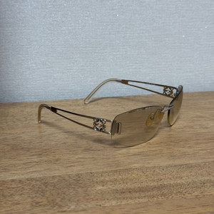 로에베 여성 선글라스 이미지